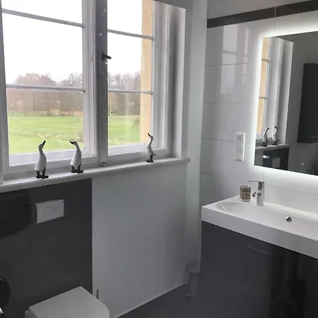 Hotel Schloss Grabow, Resting Place & A Luxury Piano Collection Re