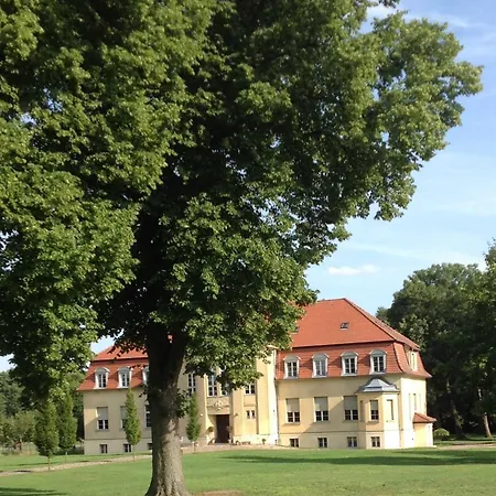Hotel Schloss Grabow, Resting Place & A Luxury Piano Collection Re