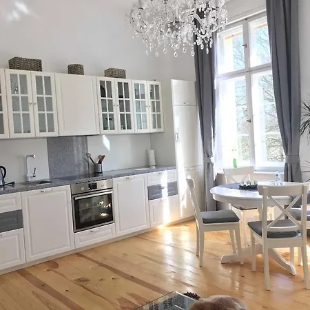 Hotel Schloss Grabow, Resting Place & A Luxury Piano Collection Re *