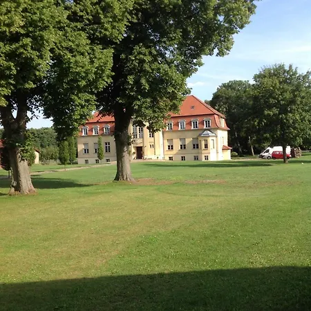 Schloss Grabow, Resting Place & A Luxury Piano Collection Re * Grabow (Heiligengrabe)