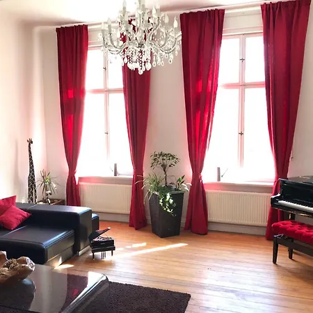 Hotel Schloss Grabow, Resting Place & A Luxury Piano Collection Re *