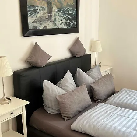 Hotel Schloss Grabow, Resting Place & A Luxury Piano Collection Re Grabow (Heiligengrabe)