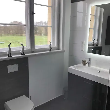 Schloss Grabow, Resting Place & A Luxury Piano Collection Re Grabow (Heiligengrabe)