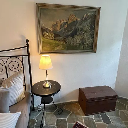 Hotel Schloss Grabow, Resting Place & A Luxury Piano Collection Re *